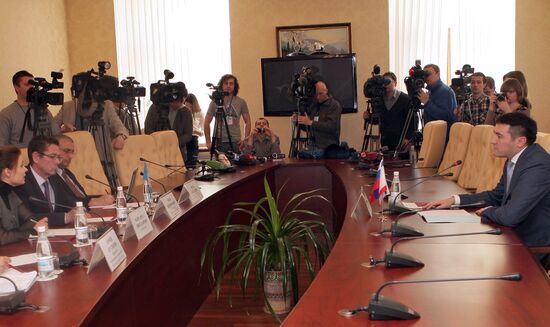 Встреча помощника генсекретаря ООН И.Шимановича и вице-премьера Крыма Р.Темиргалиева