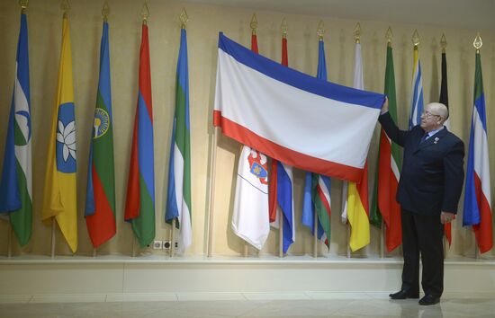 Церемония установки флагов Крыма и Севастополя в Совете Федерации РФ