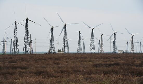 Ветровые электростанции в поселке Мирный