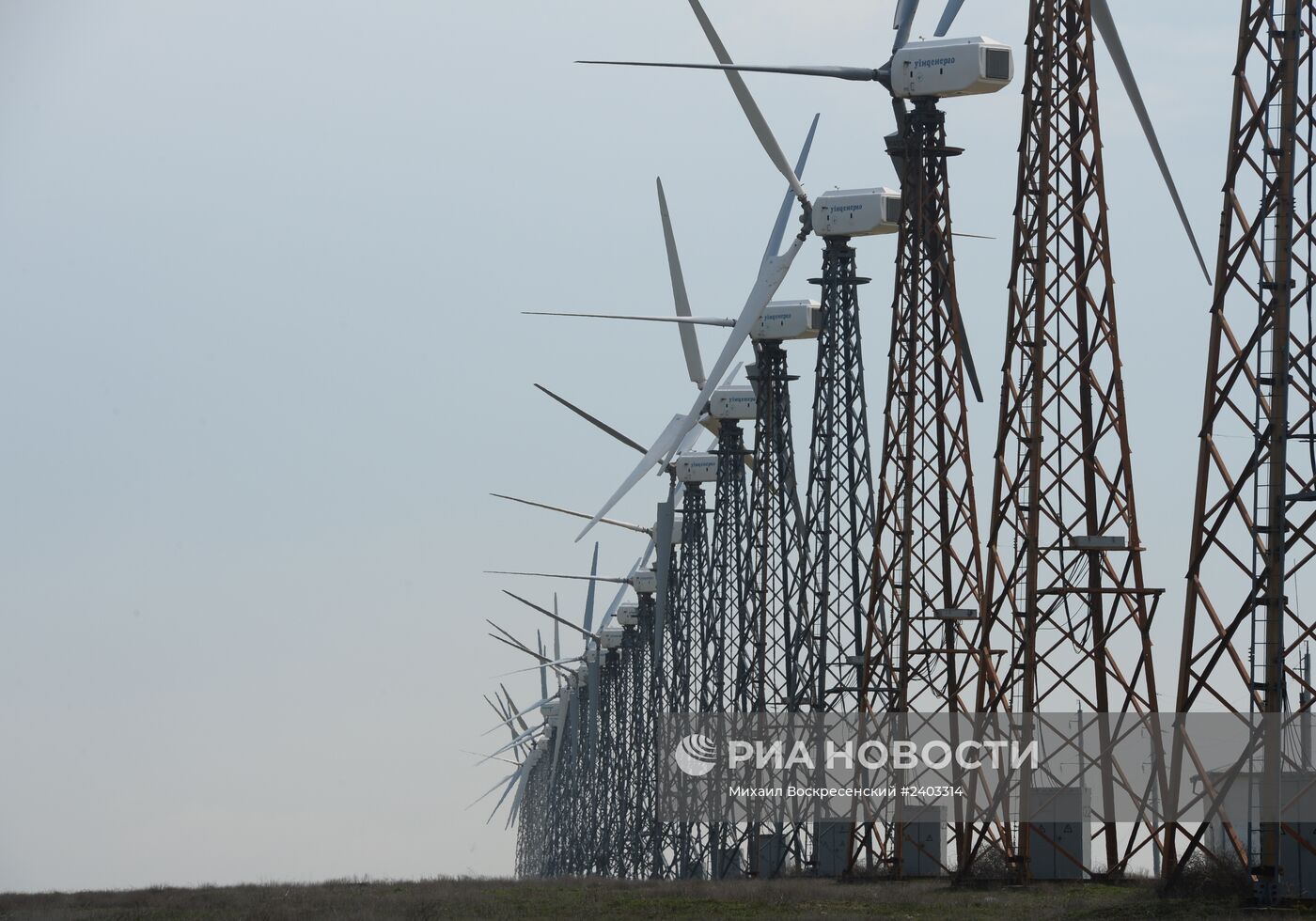 Ветровые электростанции в поселке Мирный