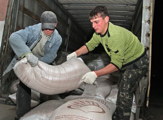Груз гуманитарной помощи из Башкортостана прибыл в Крым