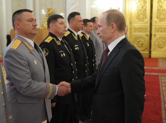 В.Путин на приеме представления в Кремле высших офицеров