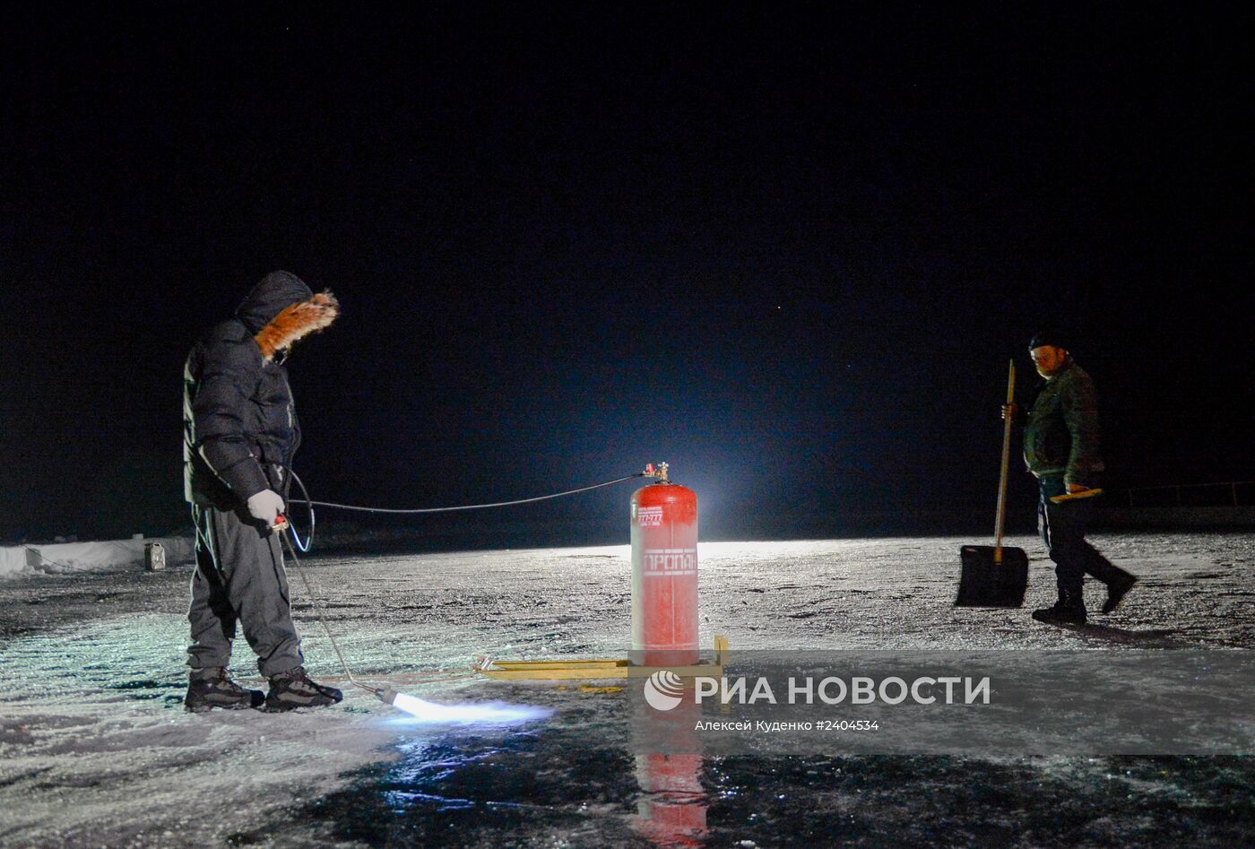 Выставочный матч Ночной Хоккейной Лиги на льду озера Байкал