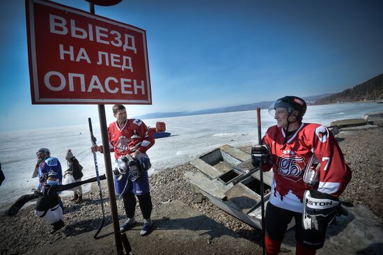 Выставочный матч Ночной Хоккейной Лиги на льду озера Байкал