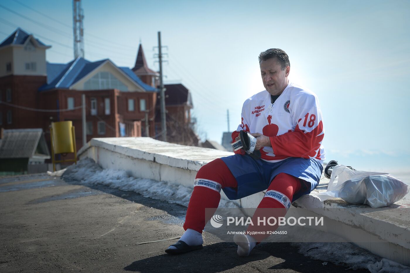 Выставочный матч Ночной Хоккейной Лиги на льду озера Байкал