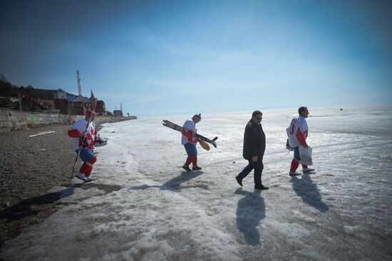 Выставочный матч Ночной Хоккейной Лиги на льду озера Байкал