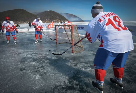 Выставочный матч Ночной Хоккейной Лиги на льду озера Байкал