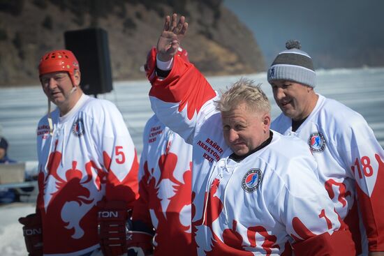 Выставочный матч Ночной Хоккейной Лиги на льду озера Байкал