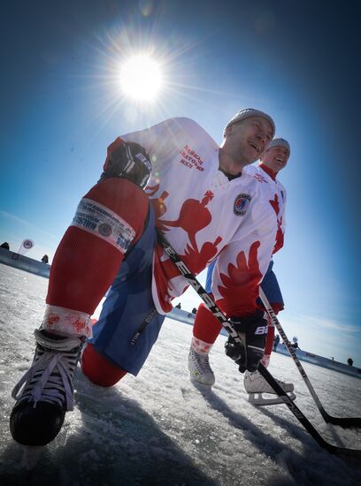 Выставочный матч Ночной Хоккейной Лиги на льду озера Байкал