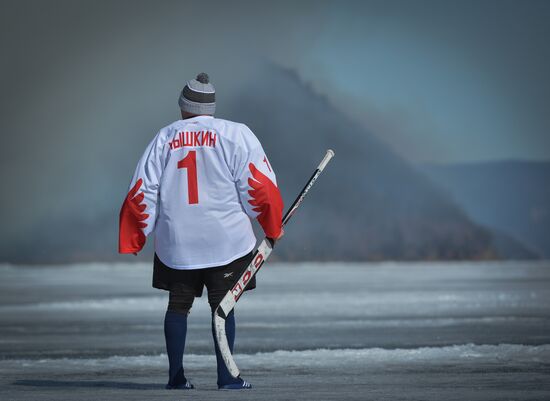Выставочный матч Ночной Хоккейной Лиги на льду озера Байкал
