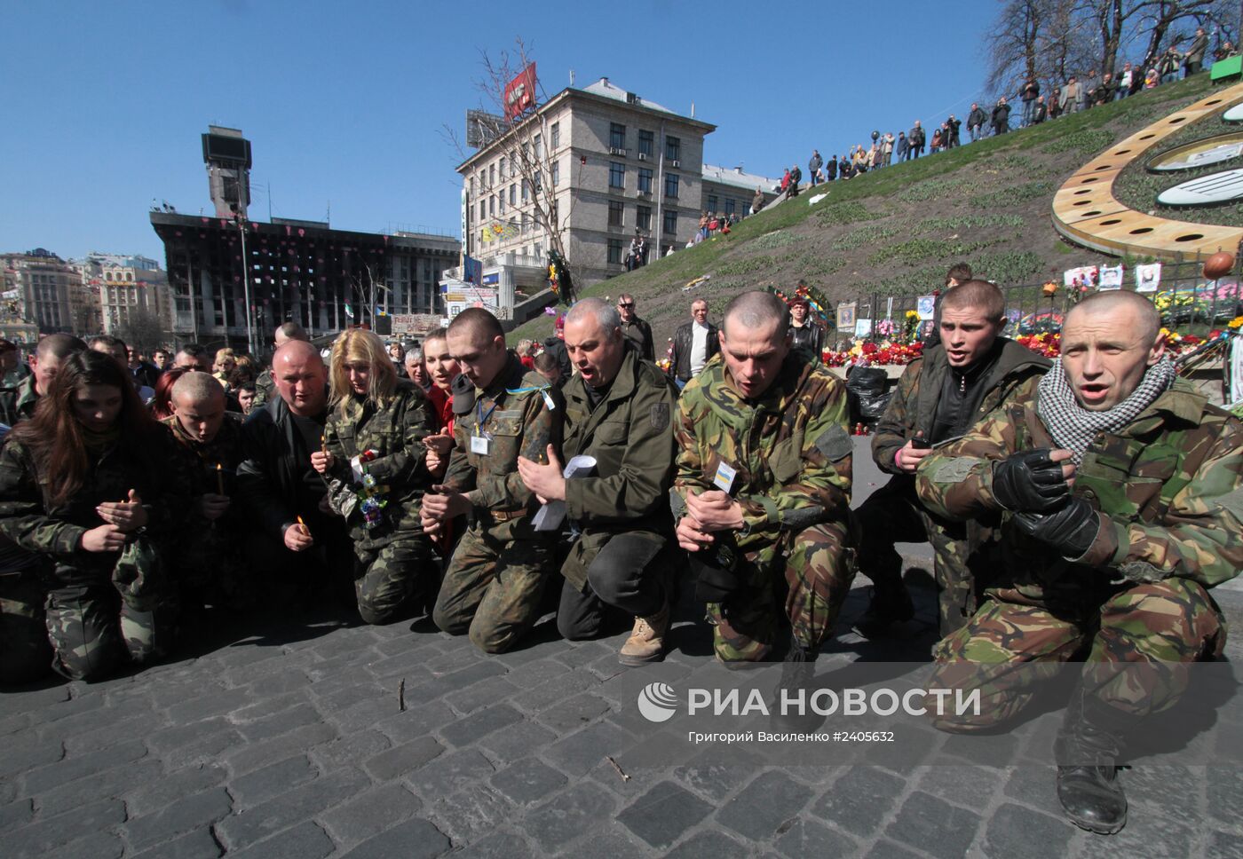 На Майдане почтили память погибших в ходе массовых беспорядков в Киеве