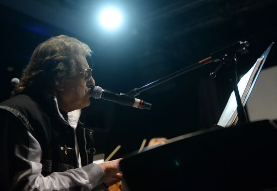 Репетиция юбилейного концерта Тото Кутуньо