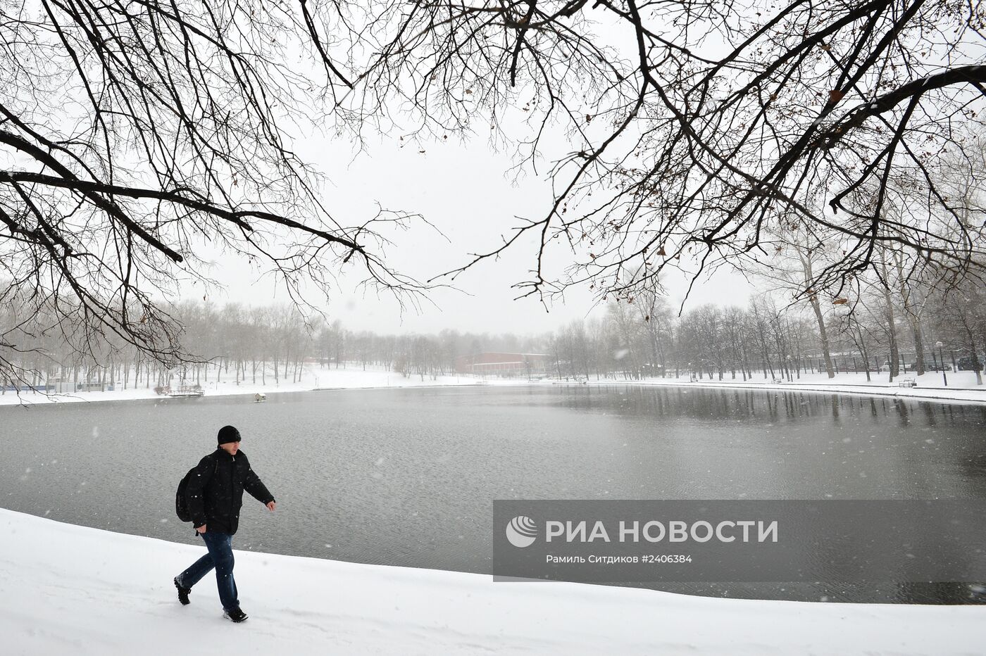 Снег в Москве