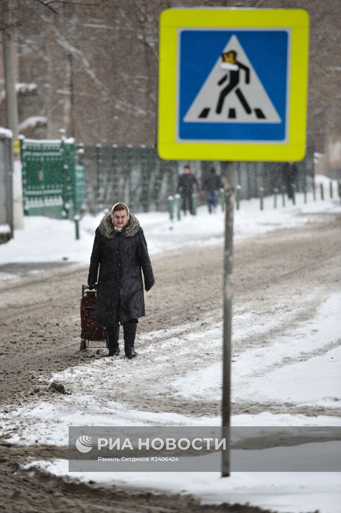 Снег в Москве