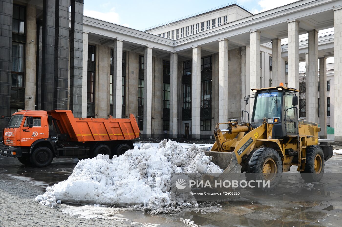 Снег в Москве