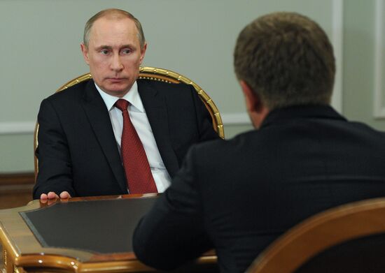 В.Путин провел рабочую встречу с Р.Кадыровым