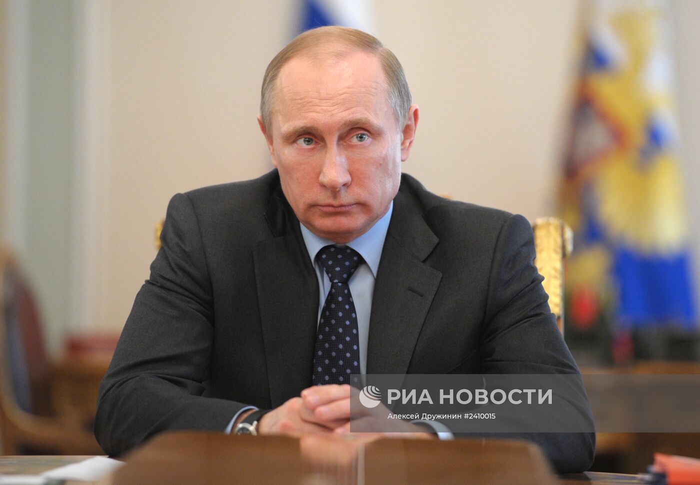 В.Путин провел совещание с
руководством российского правительства