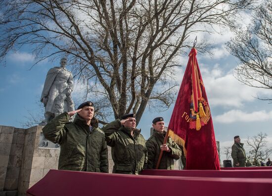 Перезахоронение советских воинов, погибших во время Великой Отечественной войны в Керчи