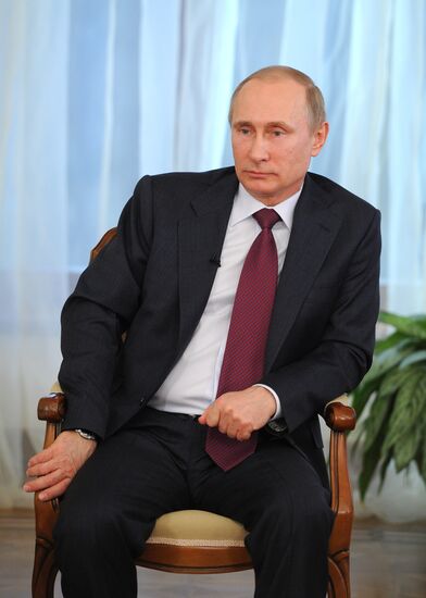 В.Путин встретился с активом Общероссийского народного фронта
