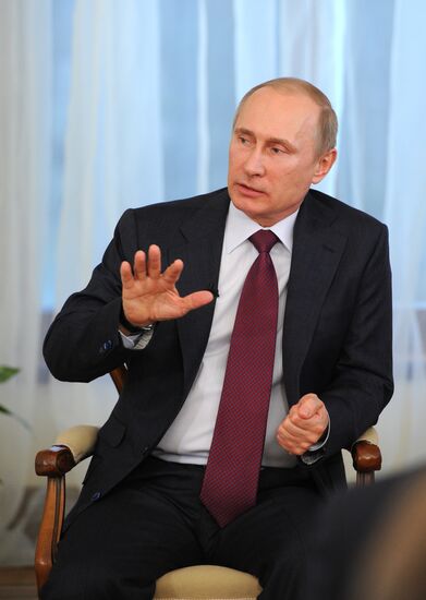 В.Путин встретился с активом Общероссийского народного фронта