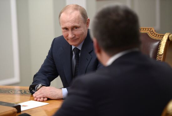 В.Путин встретился с С.Аксеновым