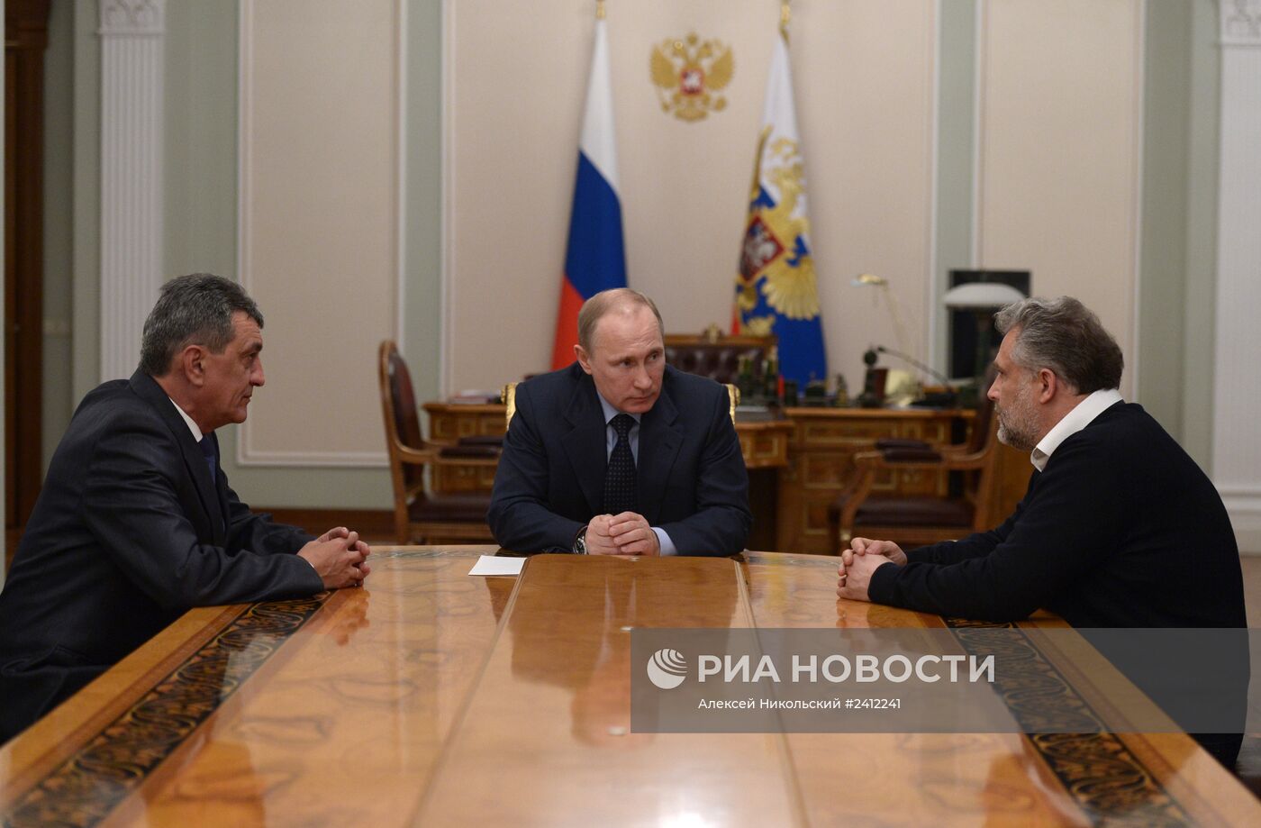 В.Путин встретился с С.Меняйло и А.Чалым