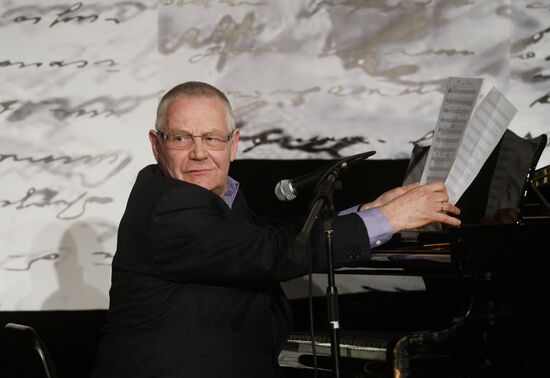 Творческий вечер сценариста и актера Сергея Плотова