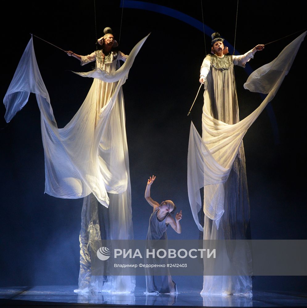 Прогон спектакля "Гиганты горы"