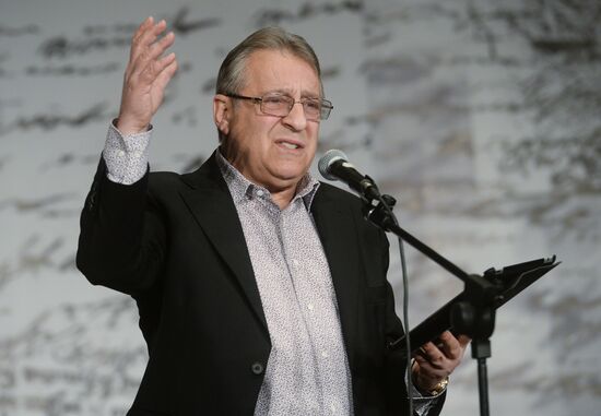 Творческий вечер сценариста и актера Сергея Плотова