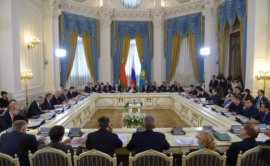 Трехсторонние переговоры глав правительств России, Белоруссии и Казахстана