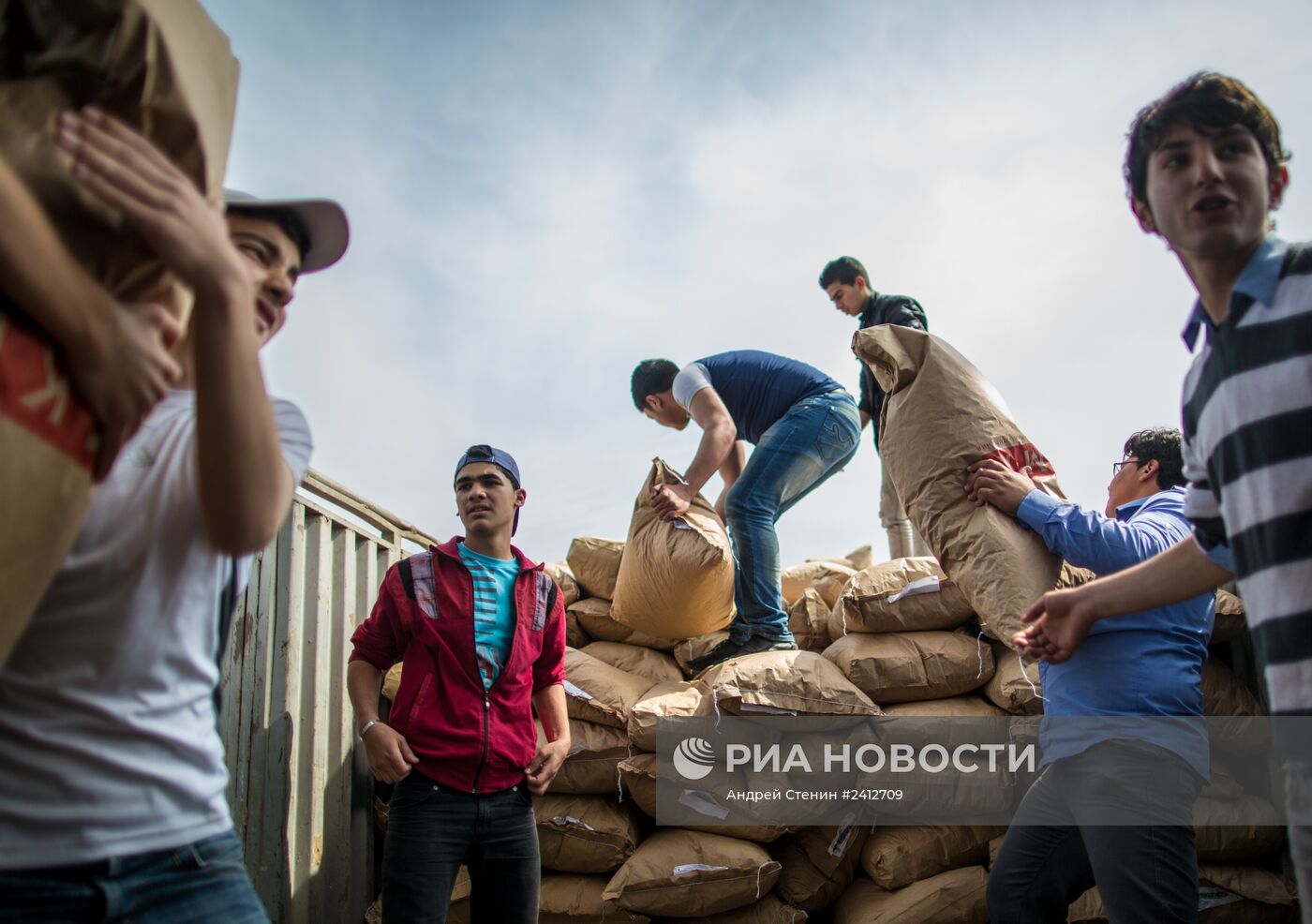 Самолет МЧС России доставил груз гуманитарной помощи в Сирию