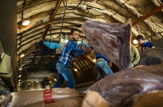 Самолет МЧС России доставил груз гуманитарной помощи в Сирию