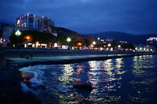 Вечерние виды Ялты