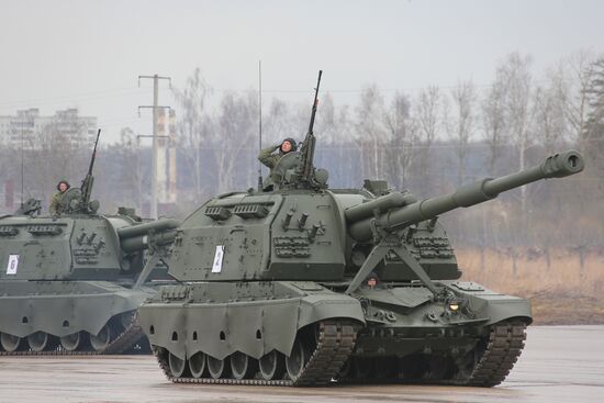 Репетиция парада Победы в подмосковном Алабине