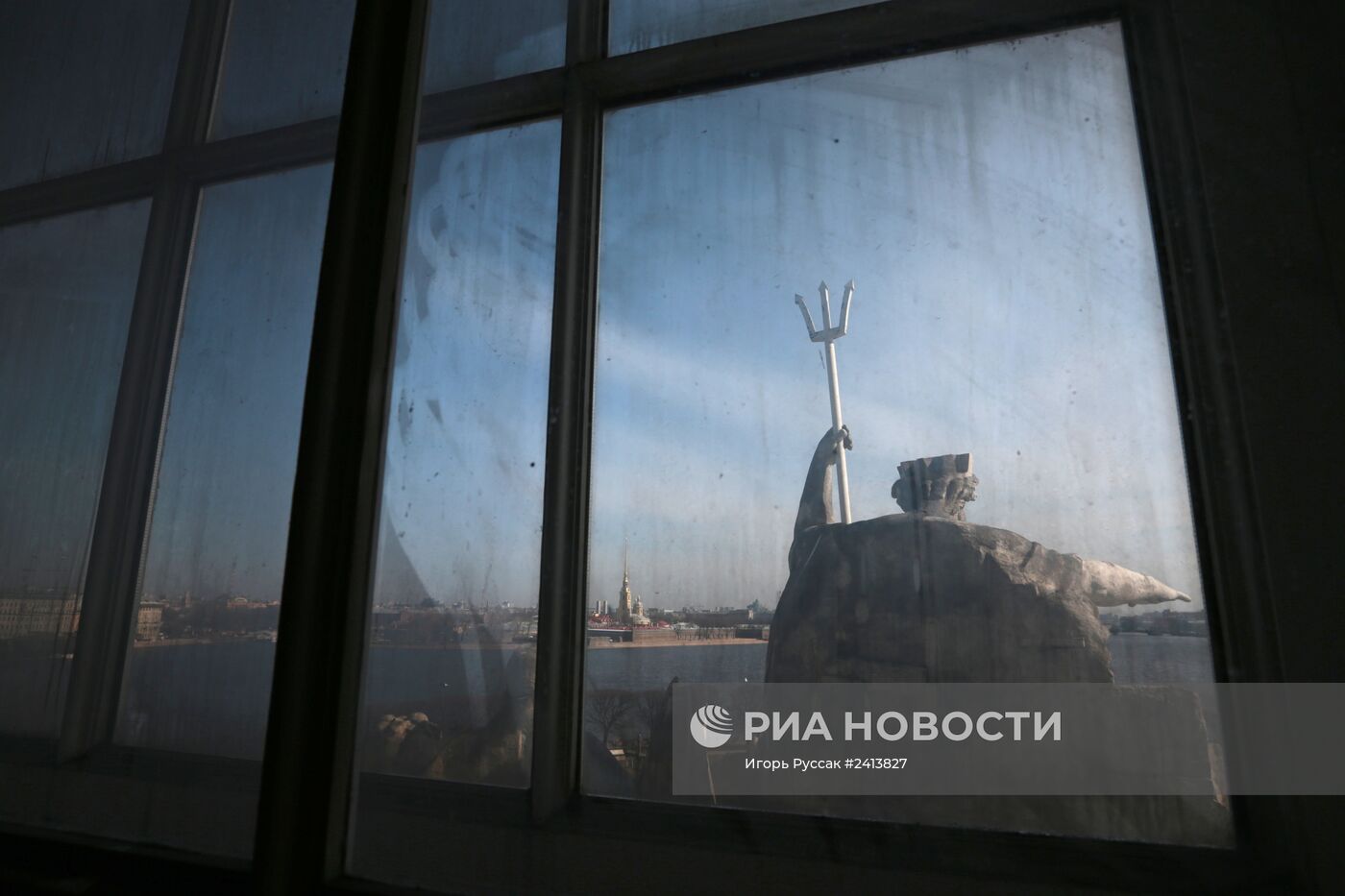 Церемония передачи здания Биржи Государственному Эрмитажу в Санкт-Петербурге