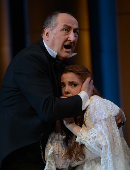 Показ спектакля "Маскарад" в Малом театре