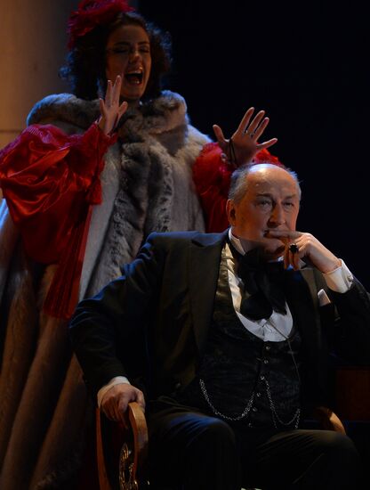 Показ спектакля "Маскарад" в Малом театре