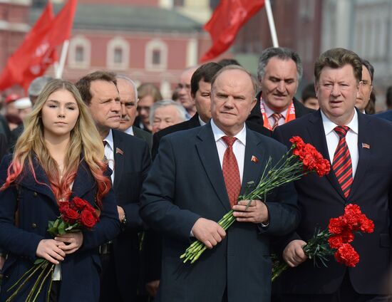 Возложение цветов к Мавзолею В.И. Ленина