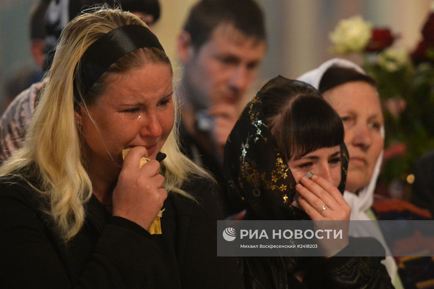 Панихида по погибшему в столновениях с украинской армией ополченцу А.Лубенцу в Донецкой области