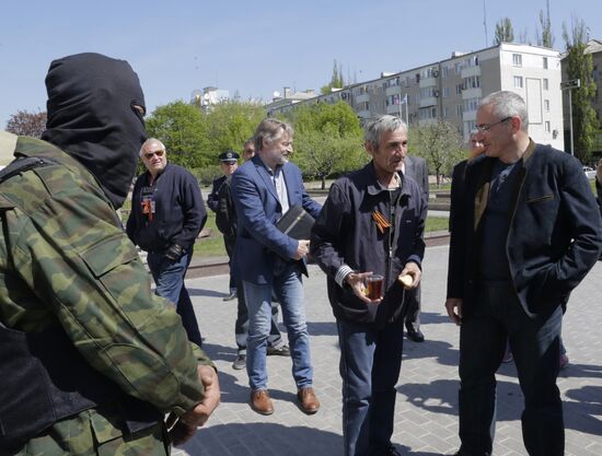 Сторонники федерализации не пустили Ходорковского в Донецкую ОГА
