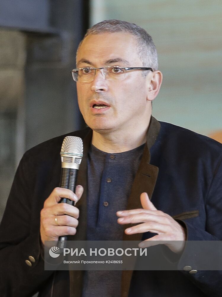 М. Ходорковский встретился с журналистами в Донецке