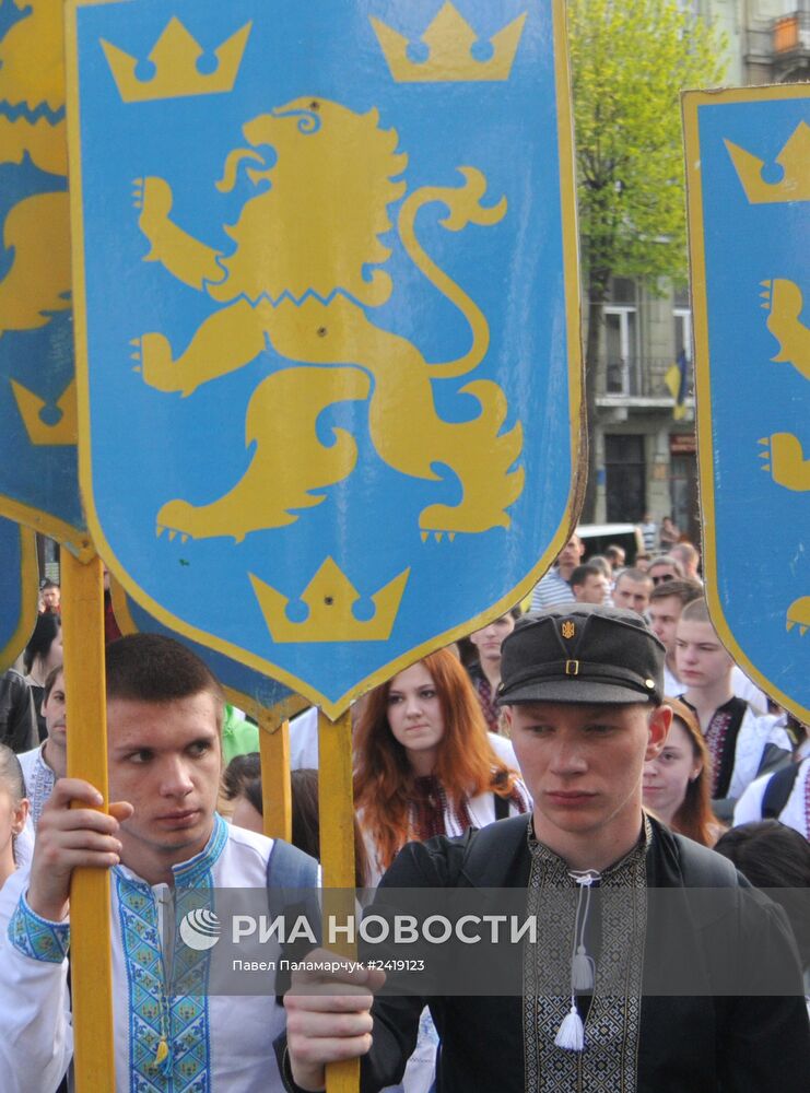 Марш в честь годовщины создания дивизии СС "Галичина" во Львове