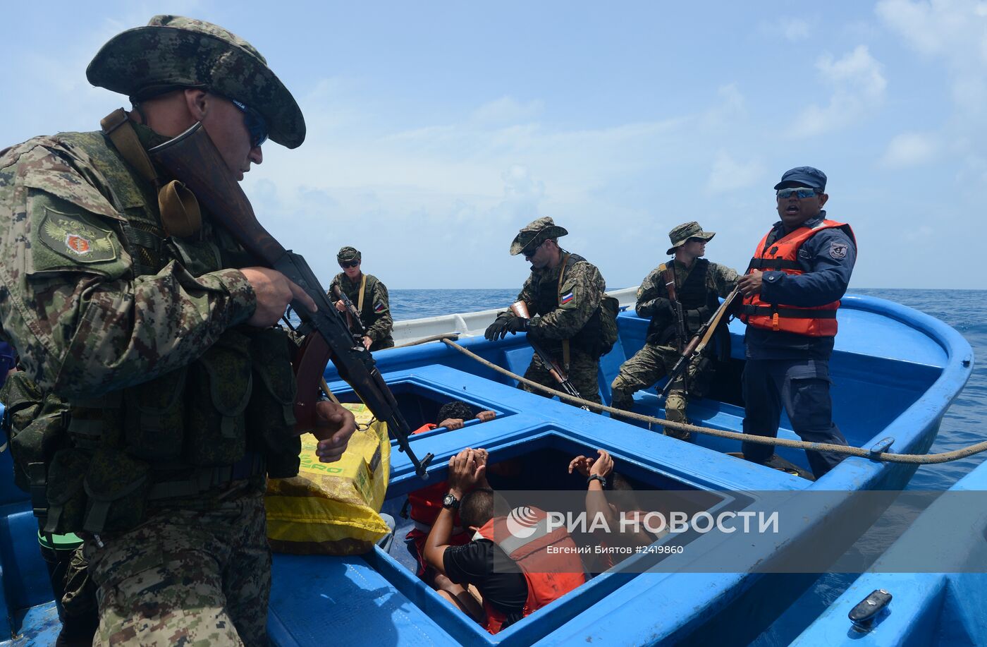 Учения наркополиции России и стран Латинской Америки "Шторм-2014" в Карибском море