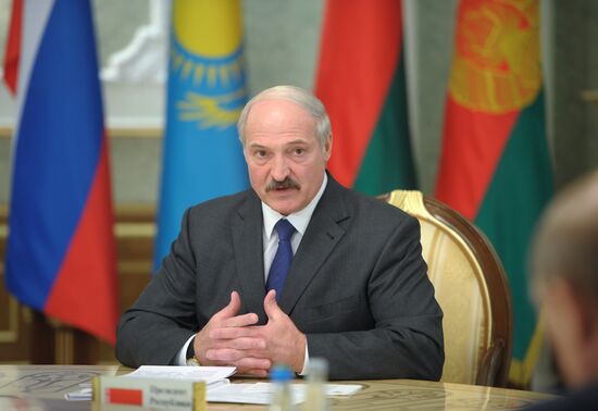 Рабочий визит В.Путина в Белоруссию для участия в заседании ВЕЭС