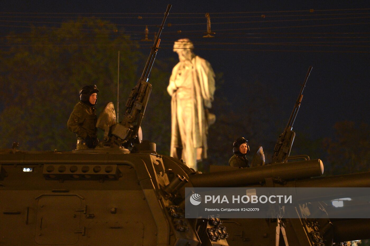 Репетиция военного парада на Красной площади в Москве