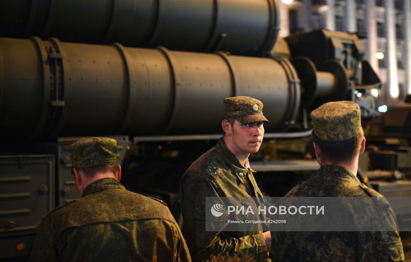 Репетиция военного парада на Красной площади в Москве