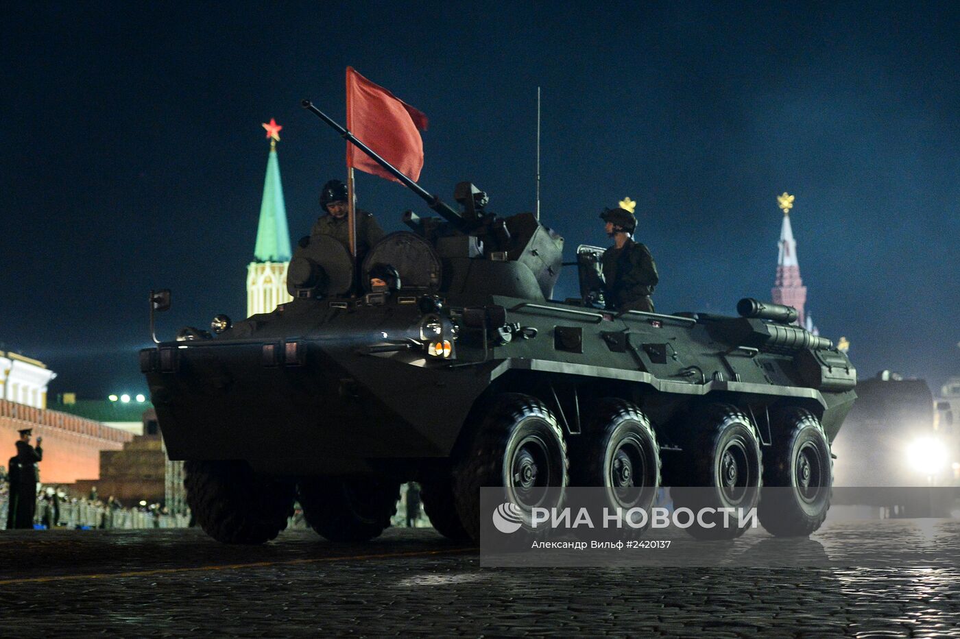 Репетиция военного парада на Красной площади в Москве