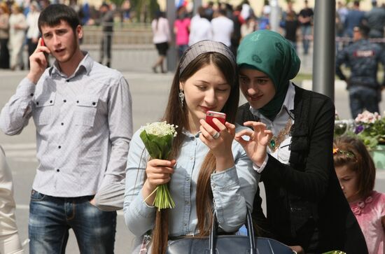 Первомайские шествия в регионах России