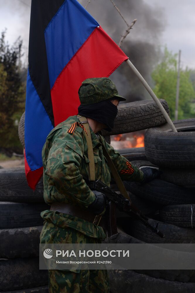 Украинские военнные начали штурм города Славянска