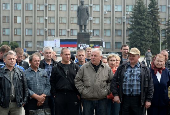 Украинские военные начали штурм города Славянска